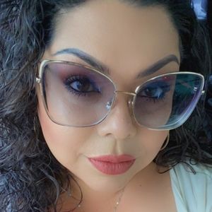 Meet your Posher, Chicora